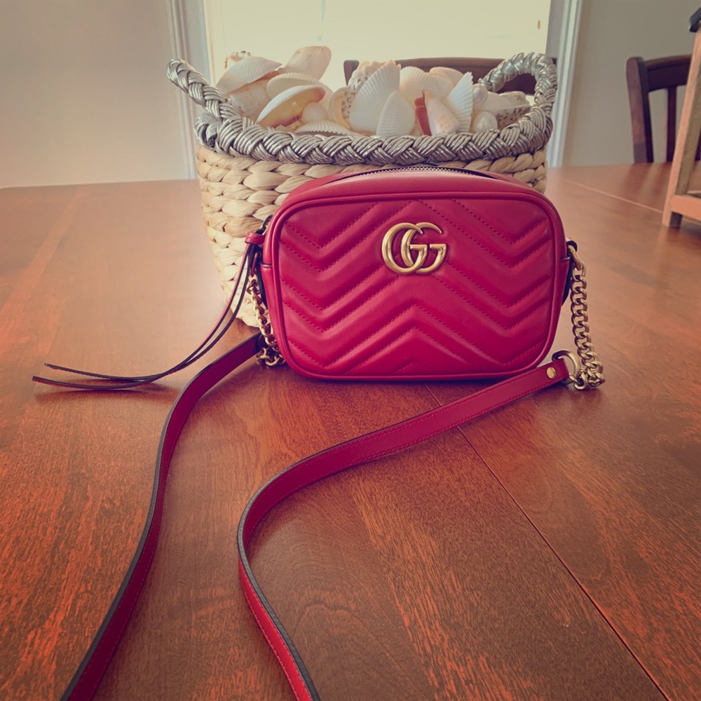 Gucci GG Marmont Crossbody - like new condition!